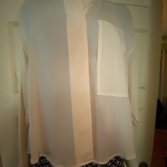 Michael Kors cream buttoned blouse size large - Picture 8 of 9